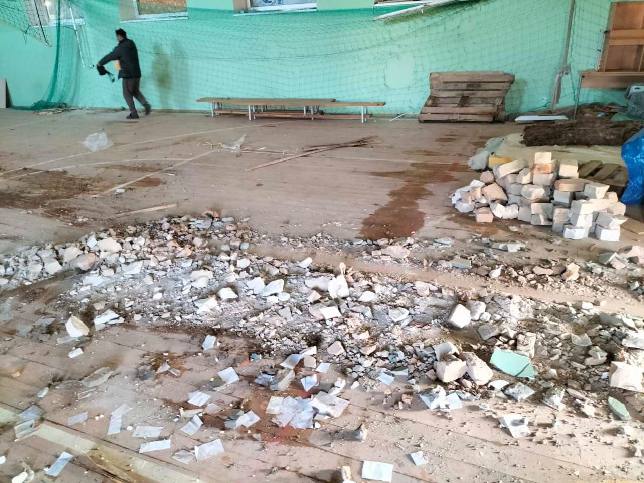 В Оріхові на Запоріжжі від ракетного удару постраждав освітній заклад (ФОТО)