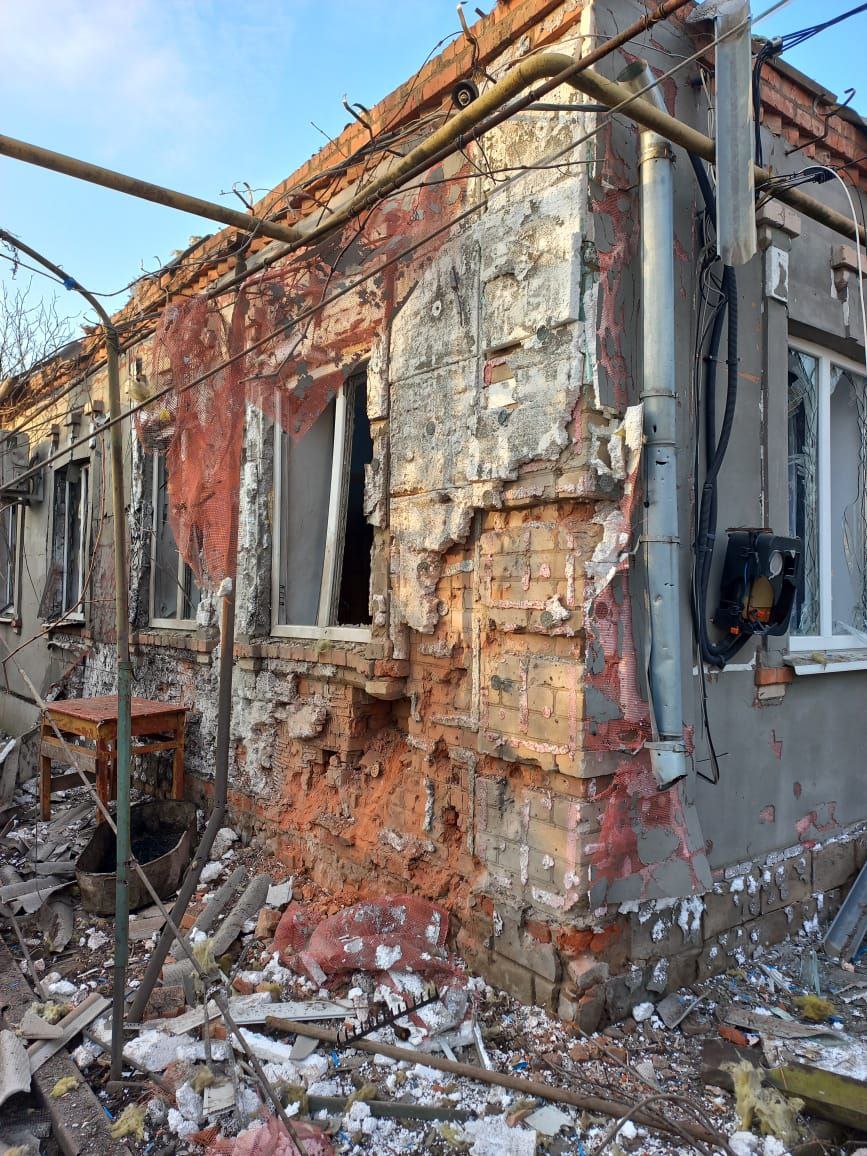 Російські військові здійснили черговий удар по Оріхову: місцевий житель отримав поранення (ФОТО)