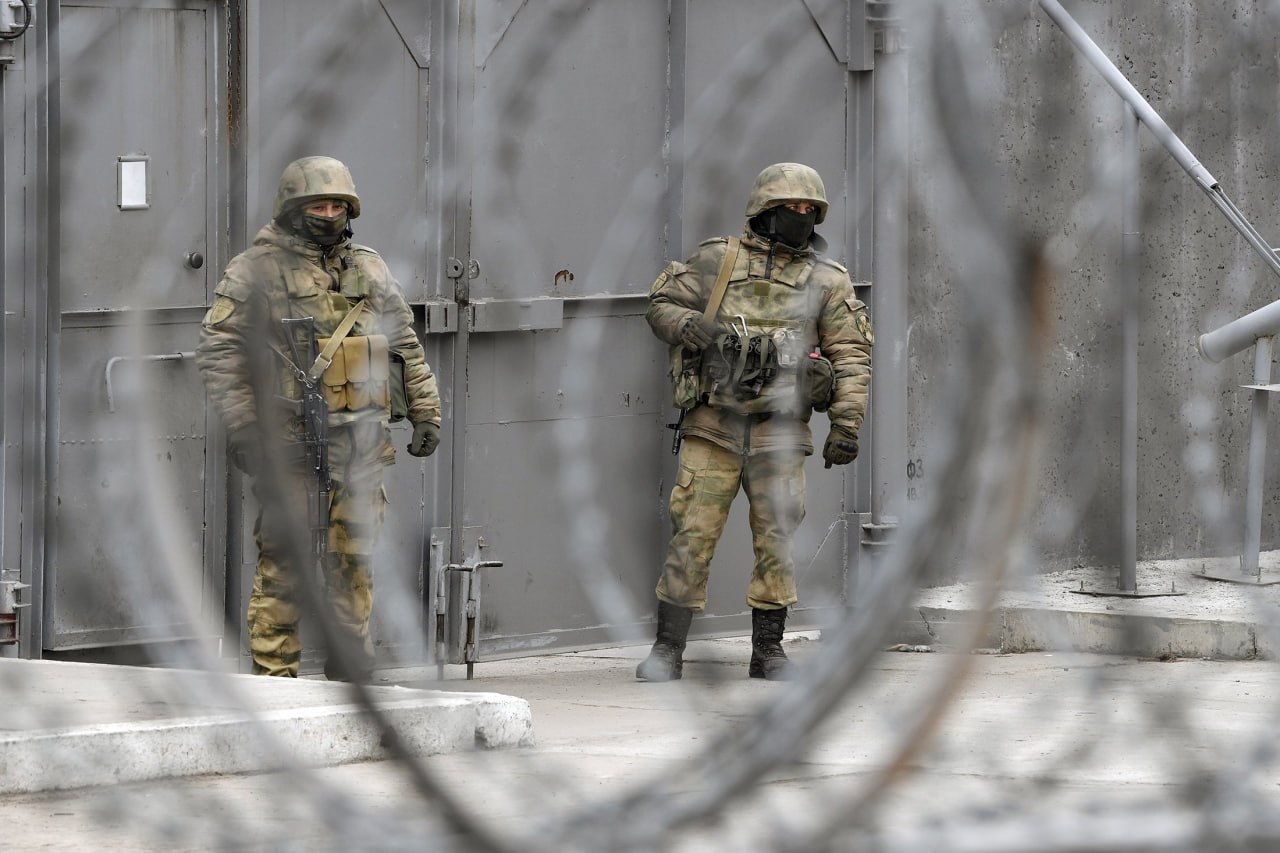 Окупанти встановлюють додатковий паркан, щоб огородити під’їзди до Запорізької АЕС