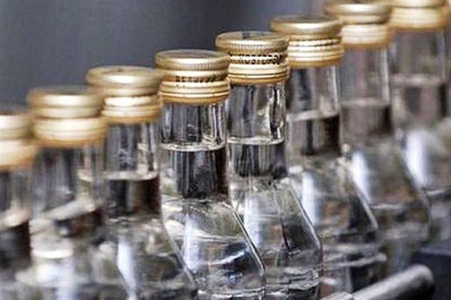 На Запоріжжі з початку року правоохоронці вилучили з незаконного обігу понад 3,3 тисячі літрів підакцизного алкоголю (ФОТО)