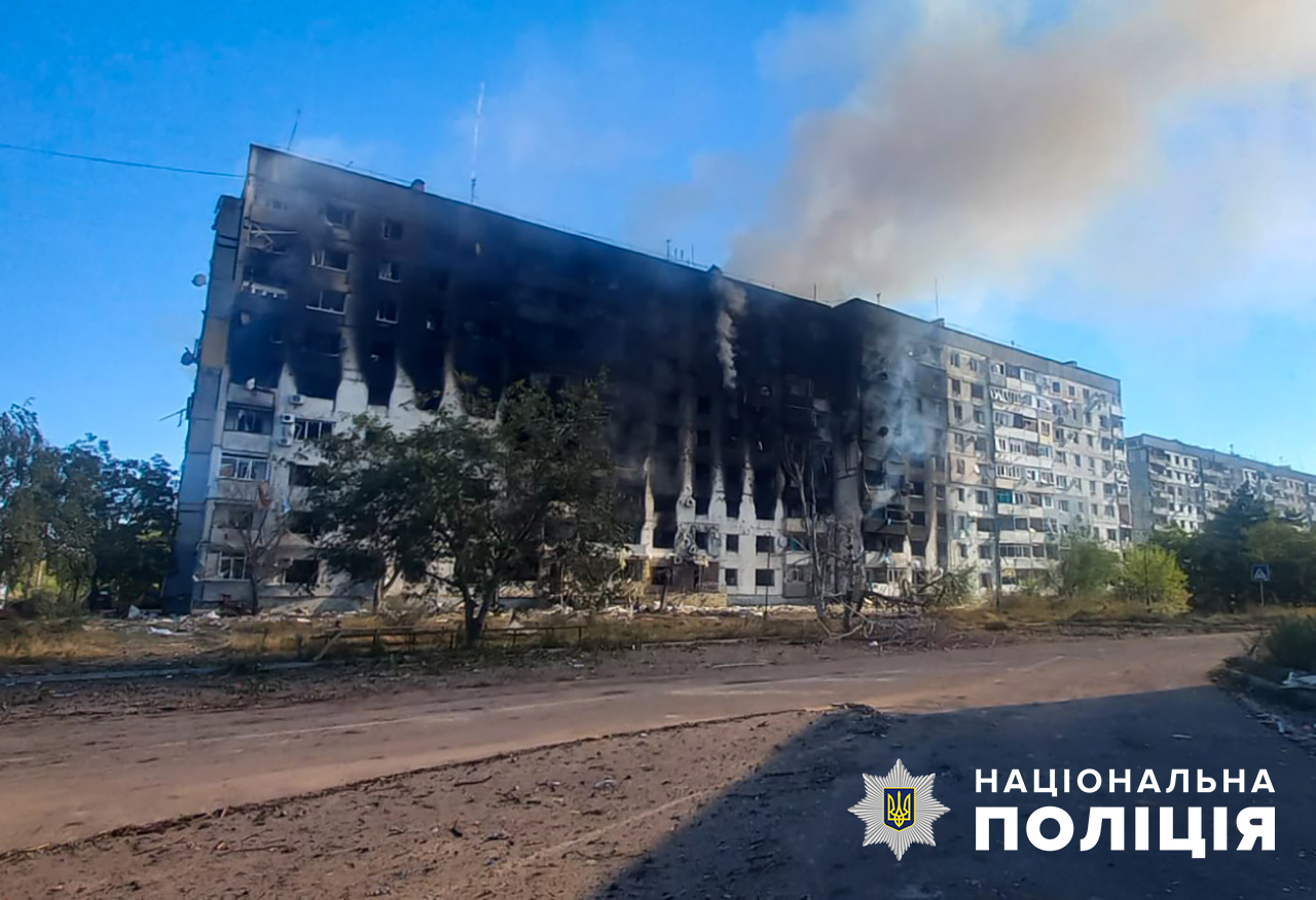 Загарбники продовжують обстрілювати населені пункти Запоріжжя: ФОТО наслідків