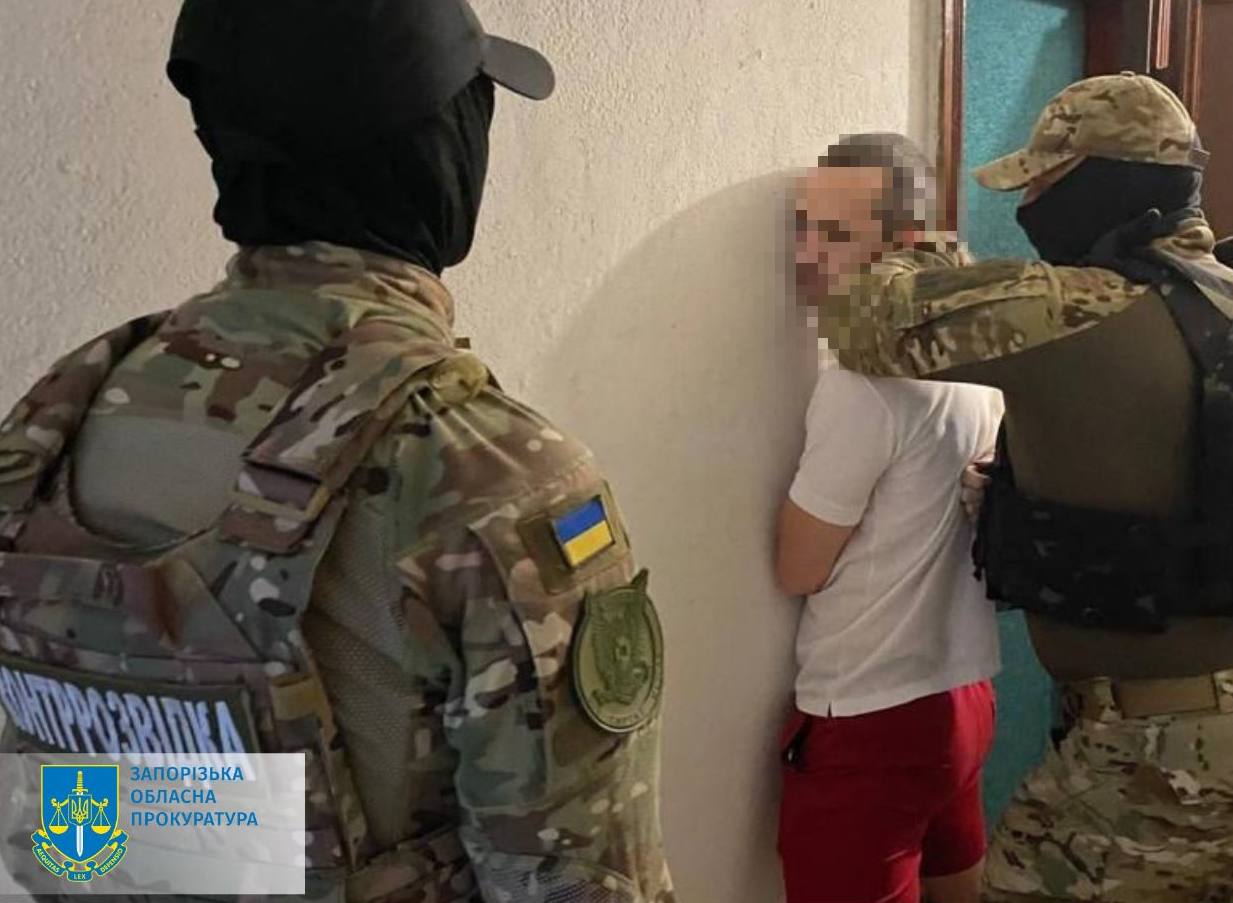 На Запоріжжі інтернет-пропагандист закликав українців допомагати армії рф, щоб підняти «русский флаг на Хортице»