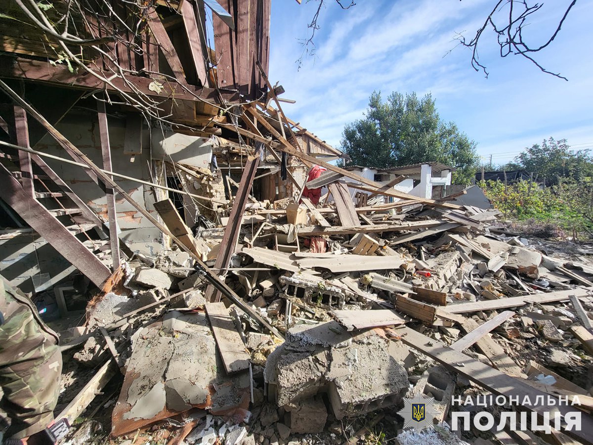 За добу на Запоріжжі окупанти вбили та поранили місцевих мешканців, зруйнували будівлі (ФОТО)