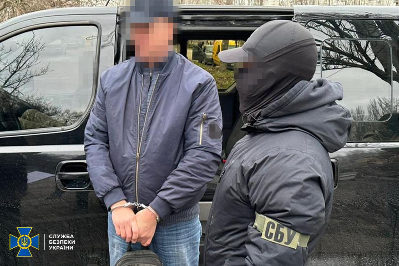 На СБУ затримала 3 організаторів «схем для ухилянтів» (ФОТО)